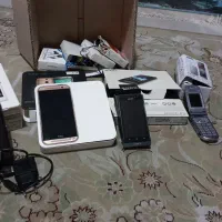 گوشی موبایل با جعبه