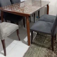 میزناهار خوری  ۶نفره  با ۶عدد صندلی درحد نو سالم