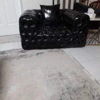 دو عدد مبل تک نفره چستر‌ چرم مشکی نو بسیار زیبا|مبلمان خانگی و میز عسلی|اصفهان, بهارستان|دیوار