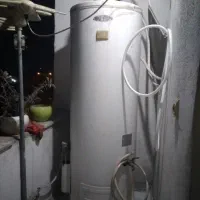 آبگرمکن گازی ایستاده. ایفون تصویری .جلو پنجره بنز