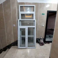 یک در و پنجره