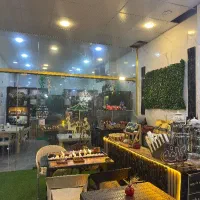 نیروی خانم کافه ۲۰