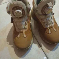 کفش پسرانه رنگ عسلی خیلی قشنگ