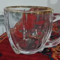 فنجان لبه طلایی