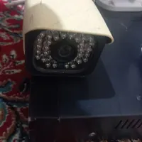 سه عدد دوربین مداربسته و دستگاه دی وی ار ۲ تا