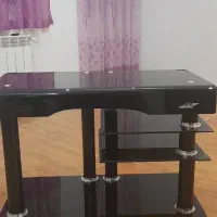میز تلویزیون شیشه ای