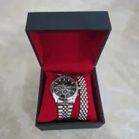 ساعت به همراه ست کامل