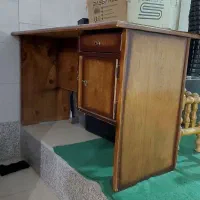 میز تحریر چوبی سالم