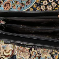 کیف|کیف، کفش، کمربند|دورود, |دیوار