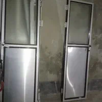 دو عدد درب آلومینیومی با چهارچوب تر و تمیز|مصالح و تجهیزات ساختمان|ابهر, |دیوار