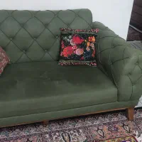 مبل راحتی ۷ نفره سبز چستر در حد نو + ۳ عددجلو مبلی