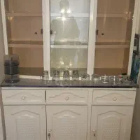 کابنت و بوفه ایستاده
