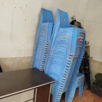 صندلی پلاستیکی آبی