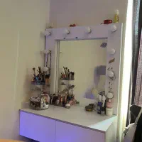 میز ارایش و اینه هالیودی