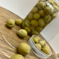 زیتون و خیارشور باکیفیت عمده و خرده قیمت مناسب