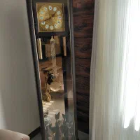 ساعت ایستاده