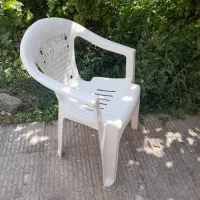 صندلی پلاستیکی