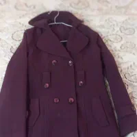 تعدادی پافر پالتو و کاپشن و بارونی