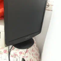 کامپیوتر همراه با پرینتر