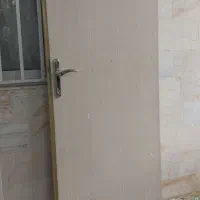 دو عدد در با دستگیره