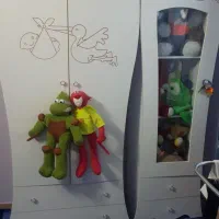 تخت و کمد وویترین