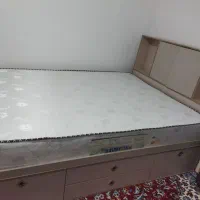 قالی ۱۲ متری و‌تخت خوشخواب دونفره ۸۵تومن  نو