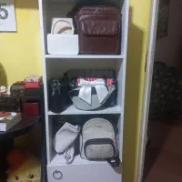 شلف وسیله یا کتابخانه