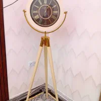 ساعت پایه دار