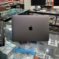 لپ تاپ مک بوک پرو ۲۰۱۸گرافیک۴گیگi7رم۱۶