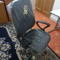 میز تحریر و صندلی چرخدار