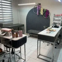 اجاره میز ناخن به صورت اجاره یا درصدی