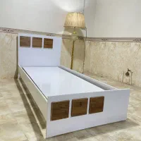 تخت همتا