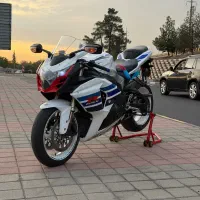 GSXR1000 CB1300 mt09 cbr1000