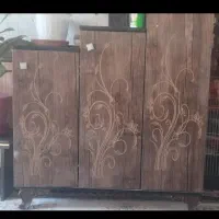 جا کفشی فروش میرسد