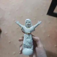 مجسمه فرشته دست باز