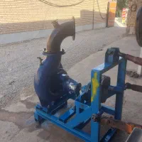 خنزیره. پشت. تراکتوری. ۸ب ۶در حد نو