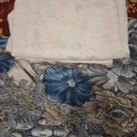 دو عدد چادر رنگی|لباس|قم, دروازه ری|دیوار