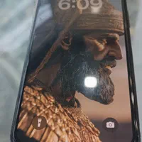 اپل iPhone 11 با حافظهٔ ۲۵۶ گیگابایت