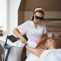 جشنواره لیزر بانوان واقایان وروشن سازی بدن