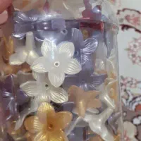 مقداری برگ برای گل سازی کریستالی