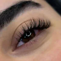 کاشت و اکستنشن مژه