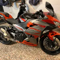 کاوازاکی نینجا|موتورسیکلت|شیراز, قدوسی غربی|دیوار