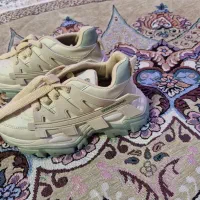 یک جفت کفش اسپورت|کیف، کفش، کمربند|سنندج, |دیوار