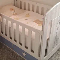 تخت کودک به همراه تشک و روتختی|تخت و سرویس خواب|جم, |دیوار