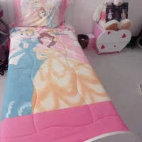 تخت وکمد|تخت و صندلی بچه|مهاجران, |دیوار