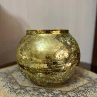 گلدان طلایی