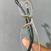 فرم عینک با شیشه