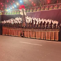 علامت ۲۳ همراه با دو دسته شال کار نیکرو