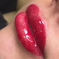 نیازمند مدل رایگان میکرو ابرو و شیدینگ لب