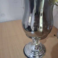 گلدان نقره ای و ۲عدد گلدان با پایه فلزی